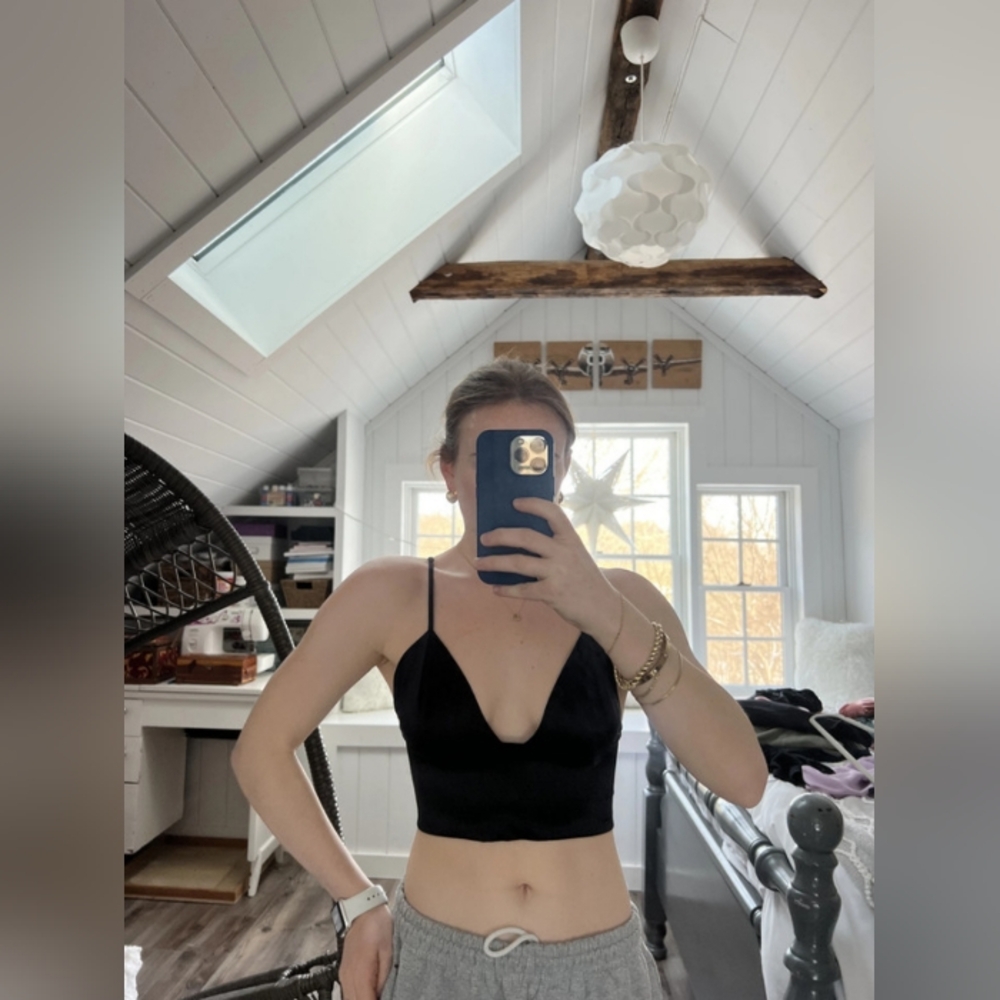 Black Land's End Crop Top, S